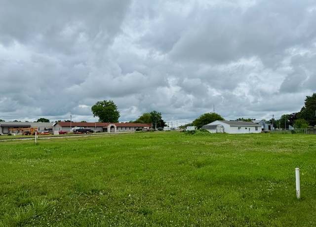 Property at 918 E 6th St N, Newton, IA 50208
