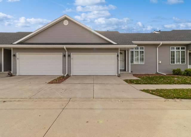 Property at 953 Robin Cir, Altoona, IA 50009, 3 beds, 3 baths