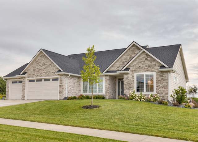 Property at 6111 NE Briarwood Dr, Ankeny, IA 50021, 3 beds, 2.5 baths