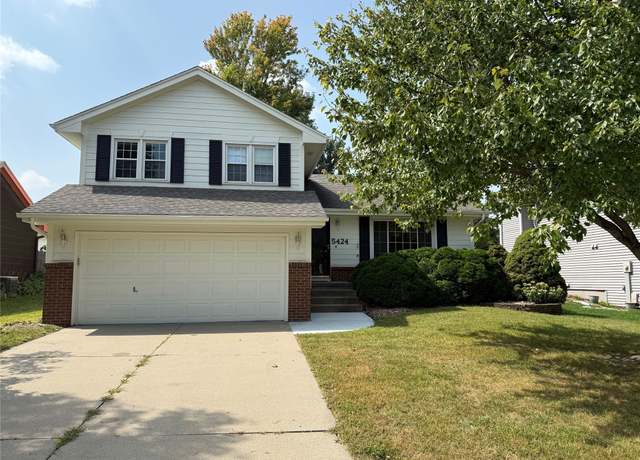 Property at 5424 NW 91st St, Johnston, IA 50131, 3 beds, 2.5 baths