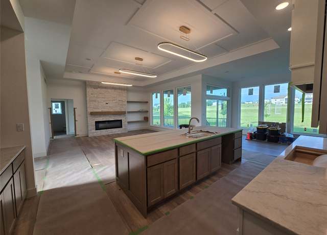 Property at 4732 162nd St, Urbandale, IA 50323, 5 beds, 4 baths
