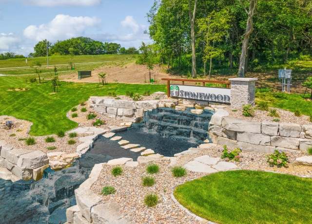 Property at 1516 S Timber Ln, West Des Moines, IA 50266