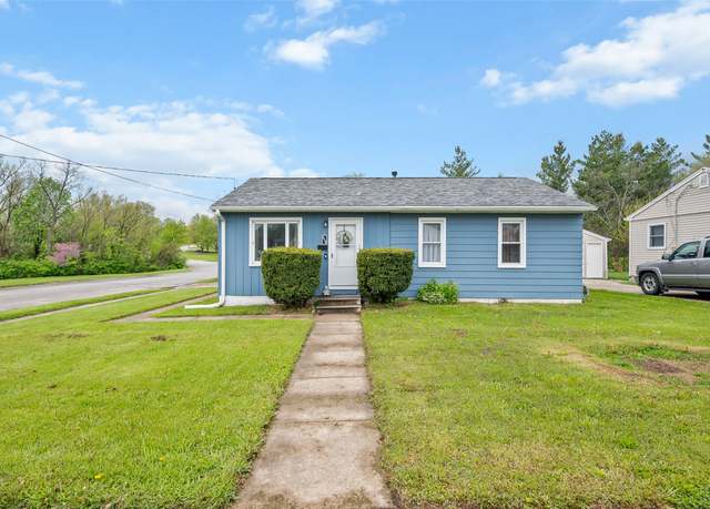 Property at 519 E 19th St S, Newton, IA 50208, 3 beds, 1 bath