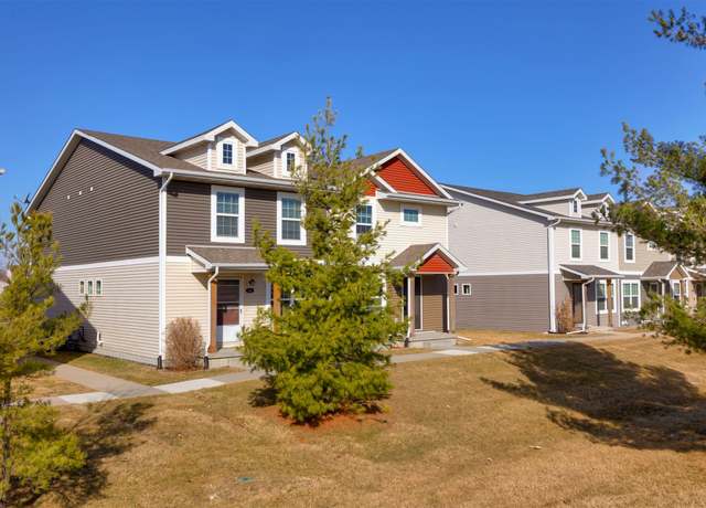 Property at 5827 Marble Cir, Johnston, IA 50131, 3 beds, 3 baths