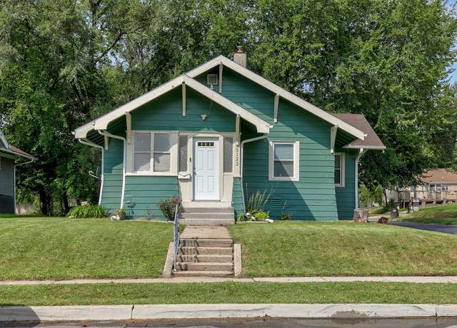 Property at 3122 1st St, Des Moines, IA 50313, 2 beds, 1 bath