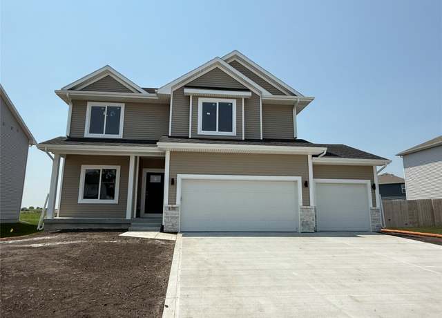 Property at 136 Creekside Dr, Bondurant, IA 50035, 4 beds, 2.5 baths