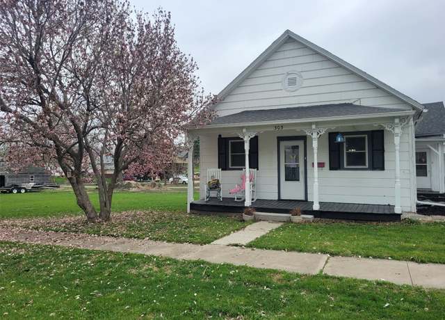 Property at 303 N Division St N, Creston, IA 50801, 3 beds, 1 bath