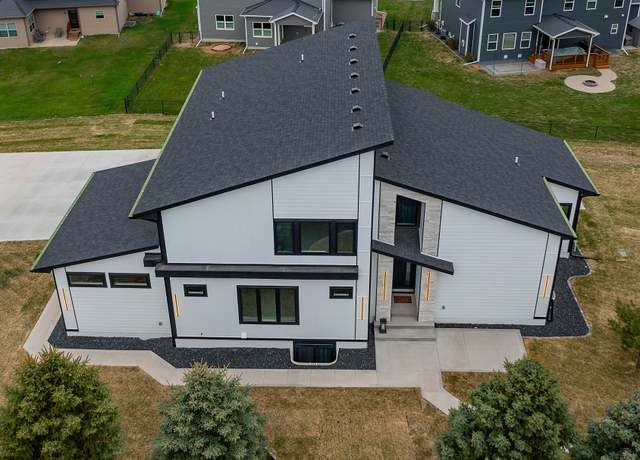 Property at 16538 Boston Pkwy, Clive, IA 50325, 5 beds, 4.5 baths