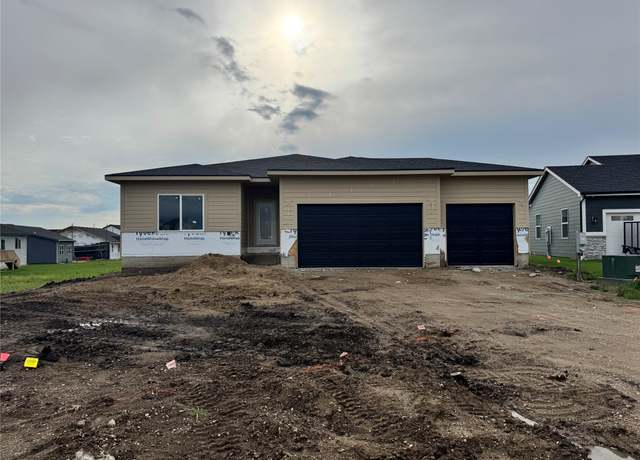 Property at 5208 150th St, Urbandale, IA 50323, 5 beds, 3 baths