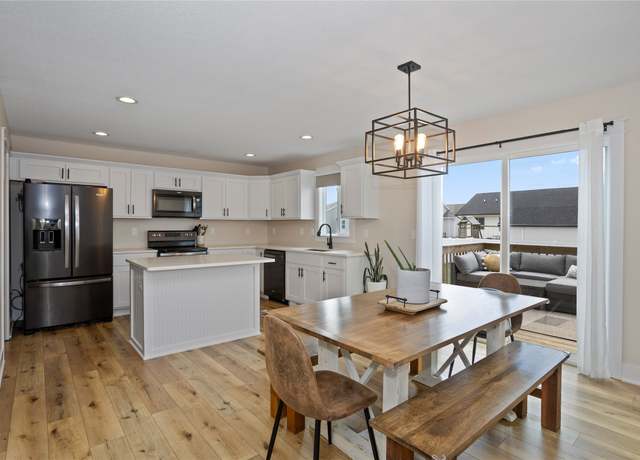 Property at 3121 NW 27th Cir, Ankeny, IA 50023, 4 beds, 3.5 baths