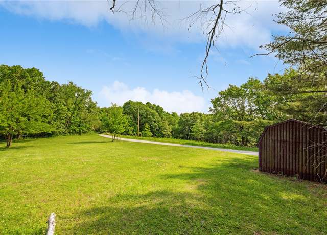 Property at 8332 Quince St, Dexter, IA 50070