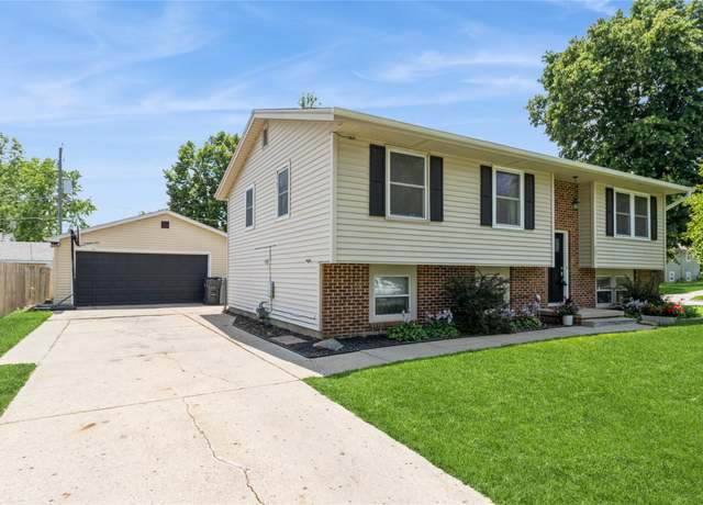 Property at 701 NE 8th St, Ankeny, IA 50021, 5 beds, 2 baths