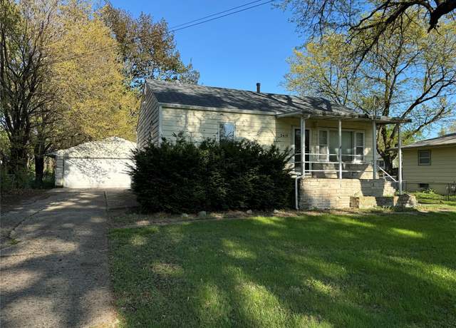 Property at 3419 E 37th St, Des Moines, IA 50317, 3 beds, 1 bath
