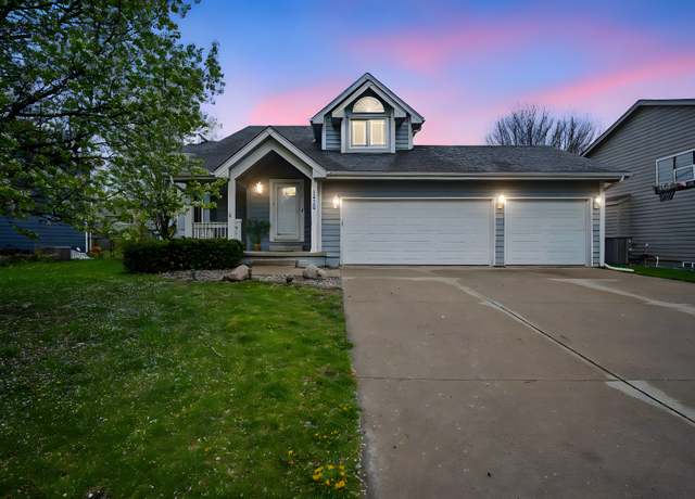 Property at 1410 Alderwood Dr, Altoona, IA 50009, 4 beds, 3.5 baths
