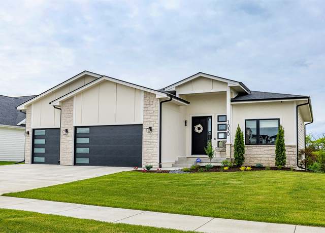 Property at 1030 Harrington Way, Waukee, IA 50263, 5 beds, 3 baths