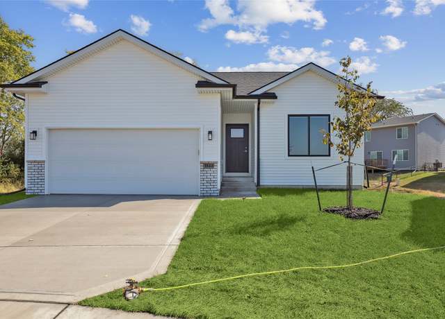 Property at 1844 Gordon Ct, Norwalk, IA 50211, 3 beds, 2.5 baths