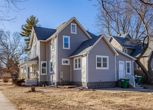 Property at 400 W Ashland Ave, Indianola, IA 50125, 5 beds, 2.5 baths