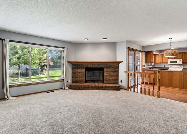 Property at 4719 84th St Unit A, Urbandale, IA 50322, 2 beds, 2 baths