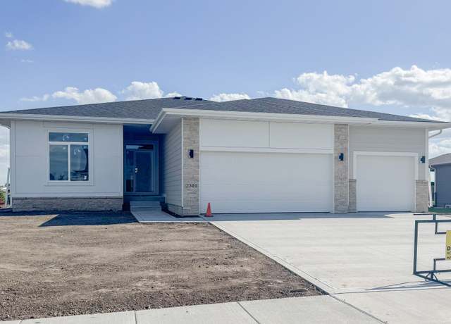 Property at 2301 NW 29th St, Ankeny, IA 50023, 5 beds, 4 baths
