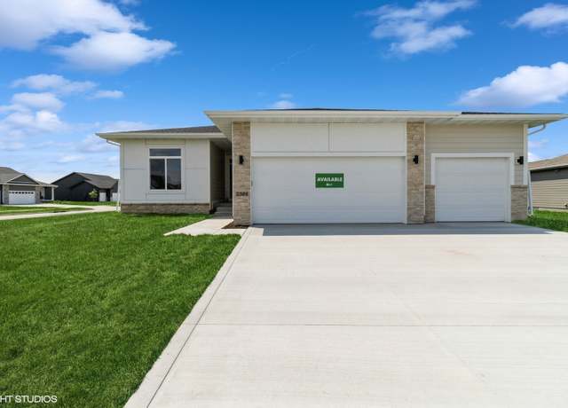 Property at 2301 NW 29th St, Ankeny, IA 50023, 5 beds, 4 baths