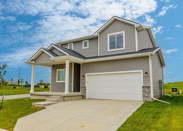 Property at 1703 Gordon Ct, Norwalk, IA 50211, 3 beds, 2.5 baths