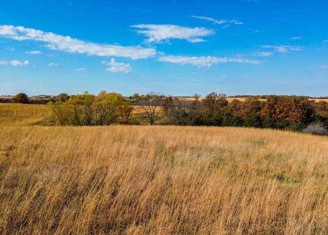 Property at 1 Hogback Bridge Rd, Earlham, IA 50072