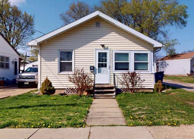 Property at 2916 Dubuque Ave, Des Moines, IA 50317, 2 beds, 1 bath