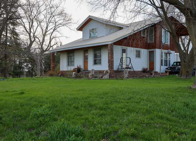 Property at 1405 530th St, Cherokee, IA 51012, 3 beds, 2 baths