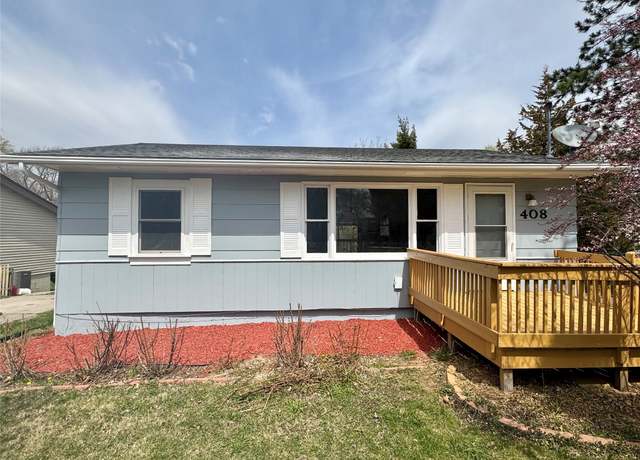 Property at 408 E Payton Ave, Des Moines, IA 50315, 2 beds, 1.5 baths