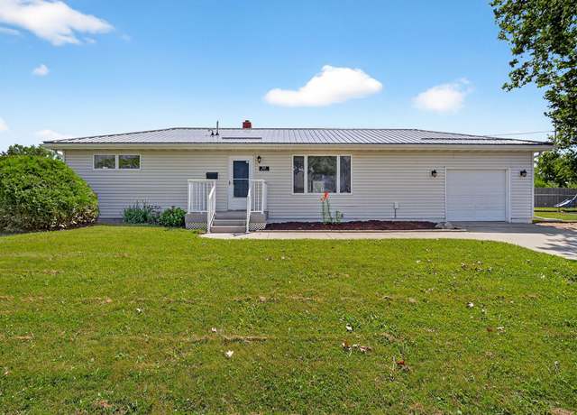 Property at 1114 W Nevada St, Marshalltown, IA 50158, 2 beds, 1 bath