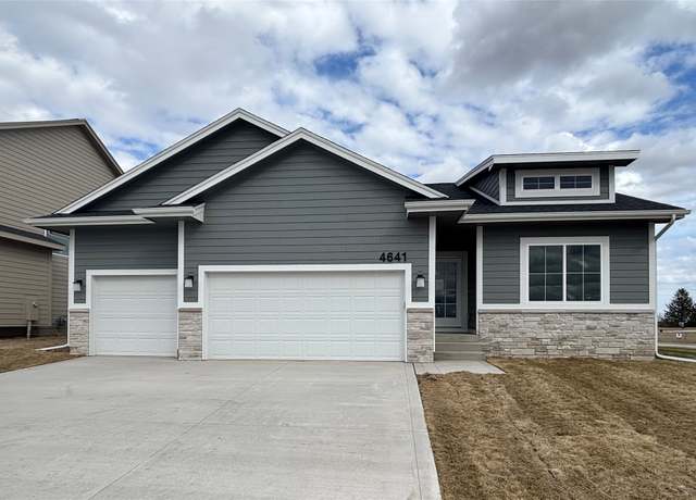 Property at 4641 177th St, Urbandale, IA 50323, 3 beds, 2 baths