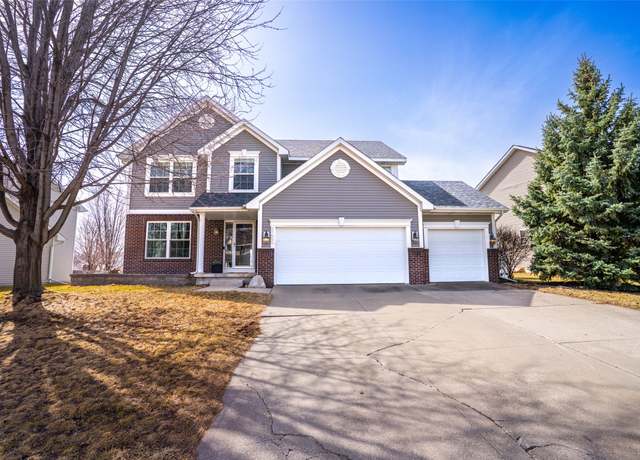 Property at 9266 Lake Dr, West Des Moines, IA 50266, 4 beds, 3.5 baths