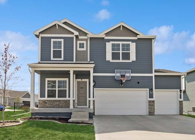 Property at 1116 NE Cypress Cir, Grimes, IA 50111, 4 beds, 2.5 baths