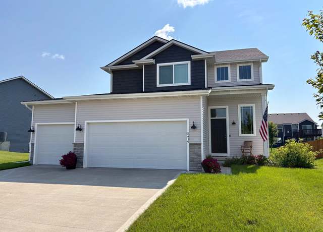 Property at 2419 NW Applewood St, Ankeny, IA 50023, 3 beds, 2.5 baths