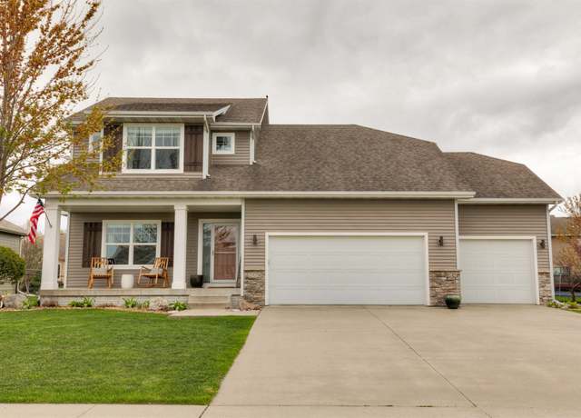 Property at 1376 E Pine Ridge Dr, Polk City, IA 50226, 4 beds, 2.5 baths