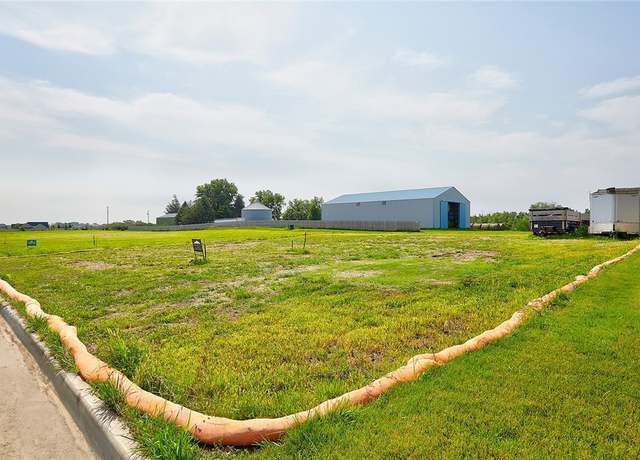 Property at 70 NW Alderleaf Dr, Waukee, IA 50263