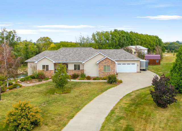 Property at 1230 N Sand Cherry Cir, Huxley, IA 50124, 4 beds, 3.5 baths