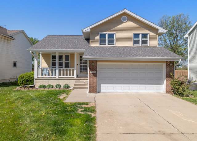 Property at 6923 Northview Dr, Urbandale, IA 50322, 3 beds, 3 baths