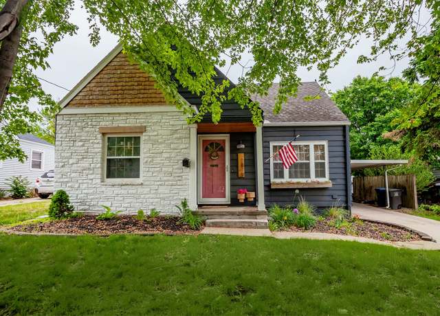 Property at 1819 57th St, Des Moines, IA 50310, 3 beds, 1 bath