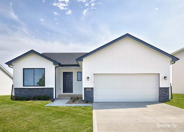 Property at 615 NW Compass Ave, Waukee, IA 50263, 4 beds, 3 baths