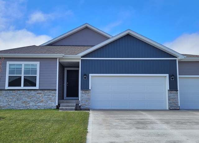 Property at 4043 2nd Ave SW, Altoona, IA 50009, 4 beds, 3 baths