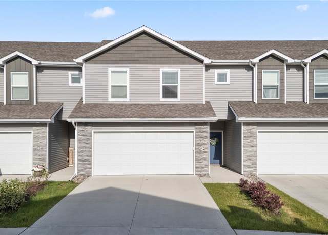 Property at 242 NE Meadow Ln, Ankeny, IA 50021, 3 beds, 2.5 baths