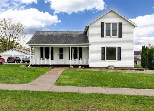 Property at 215 W Des Moines St, Brooklyn, IA 52211, 2 beds, 1.5 baths