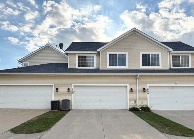 Property at 692 SE Williams Ct, Waukee, IA 50263, 2 beds, 2.5 baths