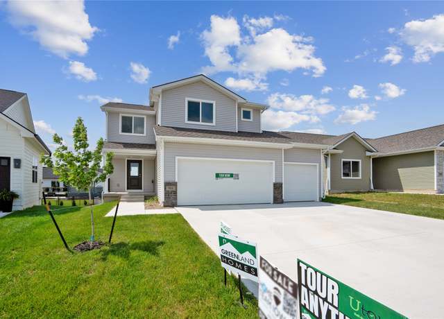 Property at 904 Spruce Ave, Norwalk, IA 50211, 4 beds, 2.5 baths