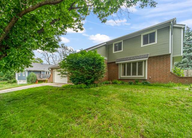 Property at 1495 Rio Valley Dr, Clive, IA 50325, 4 beds, 2.5 baths