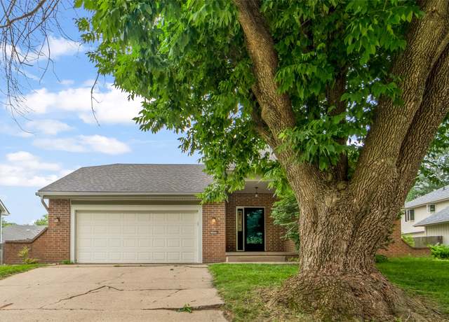 Property at 1495 Rio Valley Dr, Clive, IA 50325, 4 beds, 2.5 baths