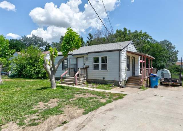 Property at 2721 E 16th St, Des Moines, IA 50316, 2 beds, 1 bath