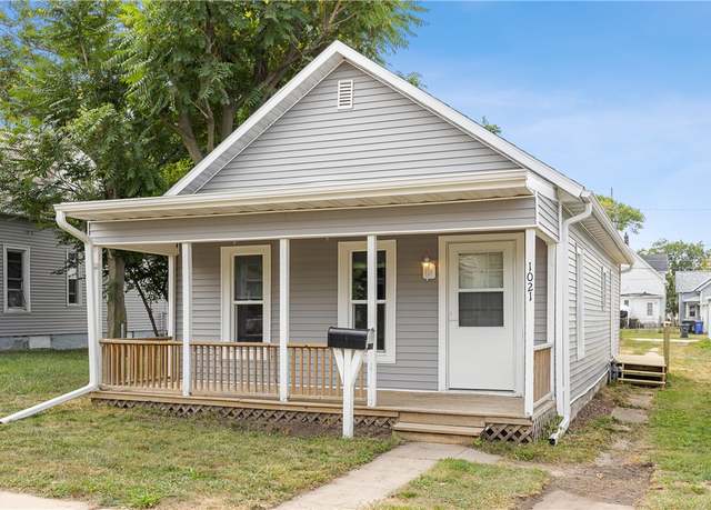 Property at 1021 9th St SE, Cedar Rapids, IA 52403, 3 beds, 1 bath