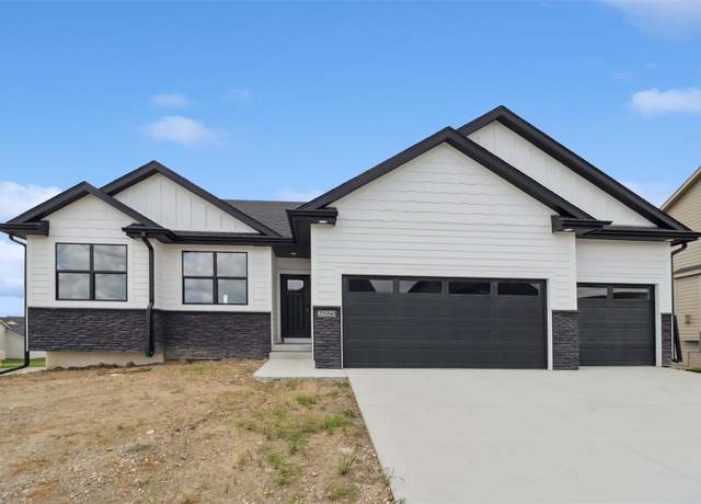 Property at 2550 SE Kettleridge Ln, Waukee, IA 50263, 3 beds, 2 baths